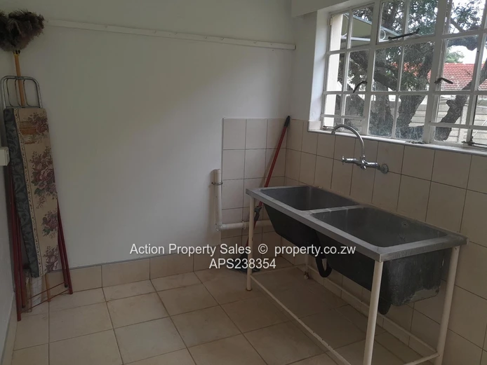 4 Bed House With Cottage To Rent Borrowdale $3000