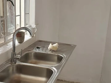 2 Bedroom Flat & Apartment