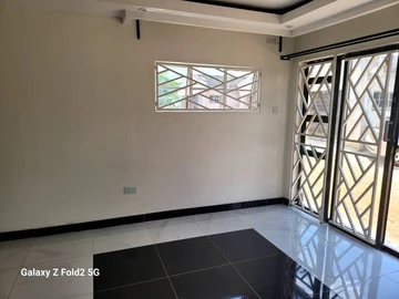 3 Bedroom Flat & Apartment