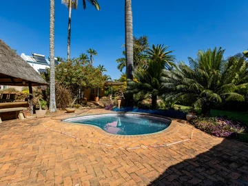 6 Bedroom House