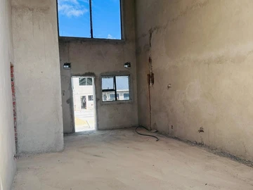 2 Bedroom Flat & Apartment