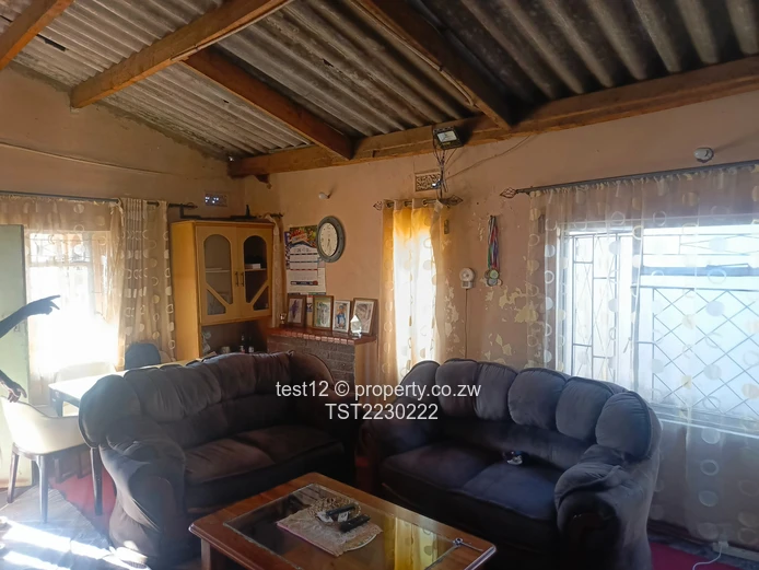 Highfields Western house for sale  (Sole Mandate)