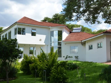 6 Bedroom House