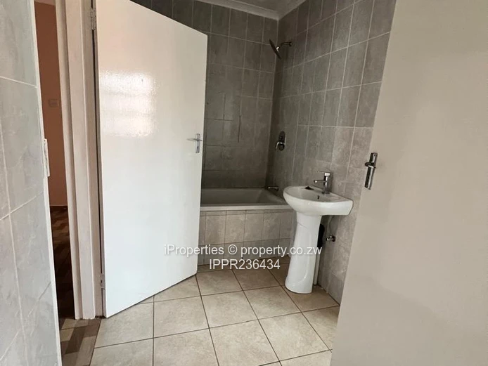 3 Bedroom Townhouse for Sale in Bluff Hill