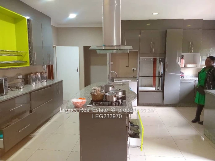 Fully Equipped 5-Bedroom House in Arlington Estate