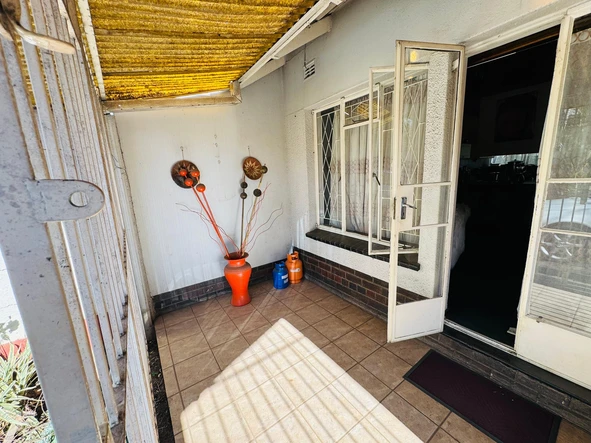 2 Bedroom Garden Flat