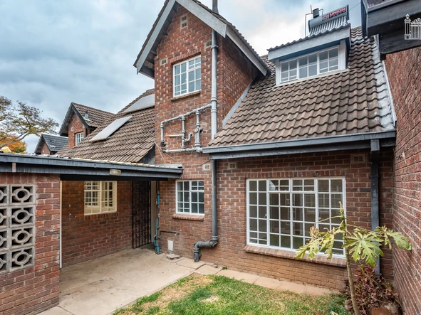 3 Bedroom Garden Flat
