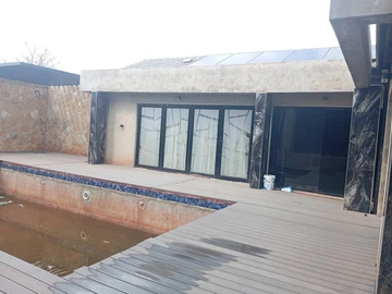 8 Bedroom House