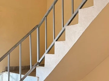 6 Bedroom House