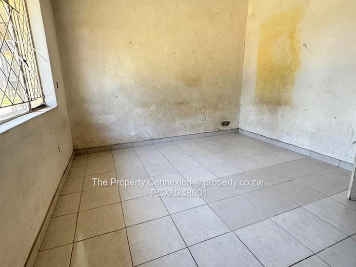 Prime Location & Secure Family Living: 3-Bed House to Rent – Bluffhill