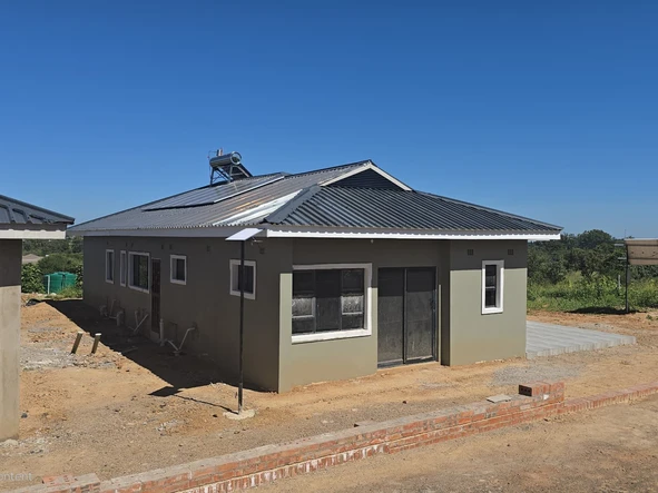 4 Bedroom Flat & Apartment