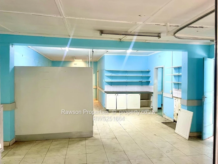 Marlborough: 4-Bed on 7,318 m² — Redevelopment Opportunity