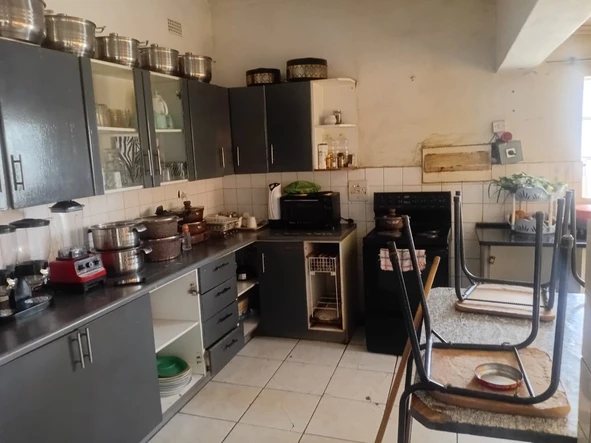 5 Bedroom House