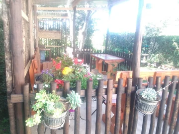 2 Bedroom Flat & Apartment