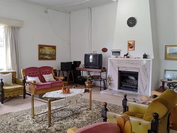 Farm & Agricultural Land