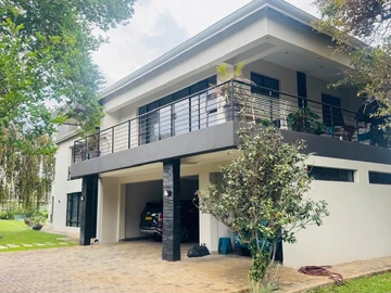 10 Bedroom House