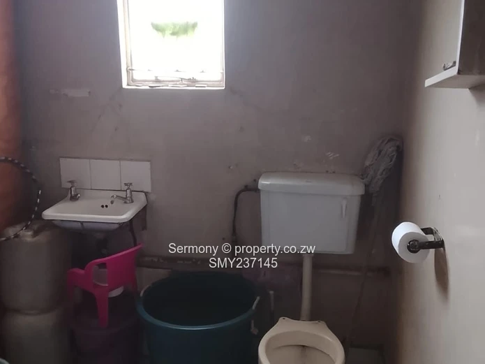 2 bedroomed flat for rent - Willowvale Flats