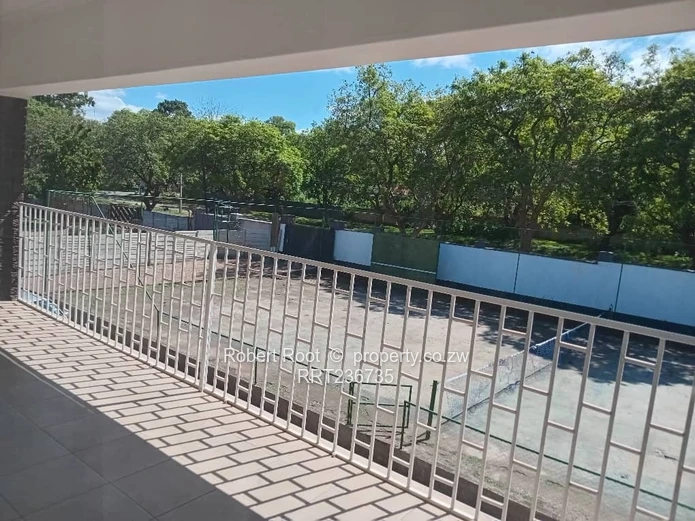 Family home ln 2100sqm on Hindhead 