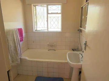 2 Bedroom Garden Flat