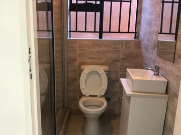 3 Bedroom Flat & Apartment