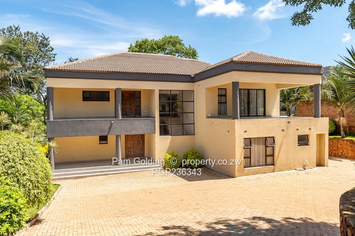 6 Bedroom Double Storey With a Prolific Borehole