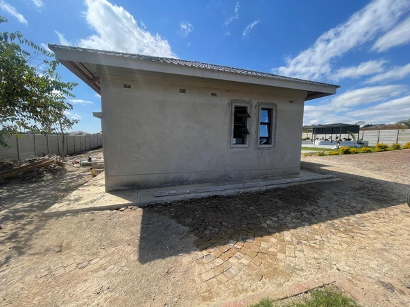 3 Bedroom Flat & Apartment