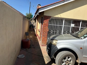 Well-Built Family Home in Zengeza 3