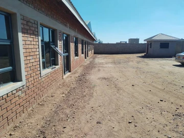 Commercial & Industrial Land