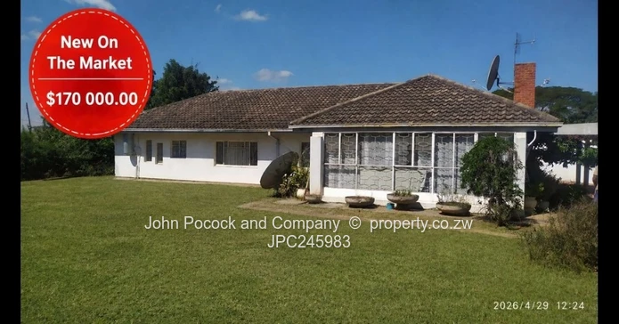 Warm, Spacious and Inviting Home in Woodlands