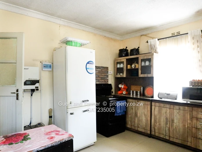 Reduced to Go! 3 Bed House For Sale In Queensdale (Sole Mandate)