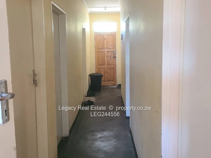 Corner Stand Property For Sale In Chitungwiza Unit N