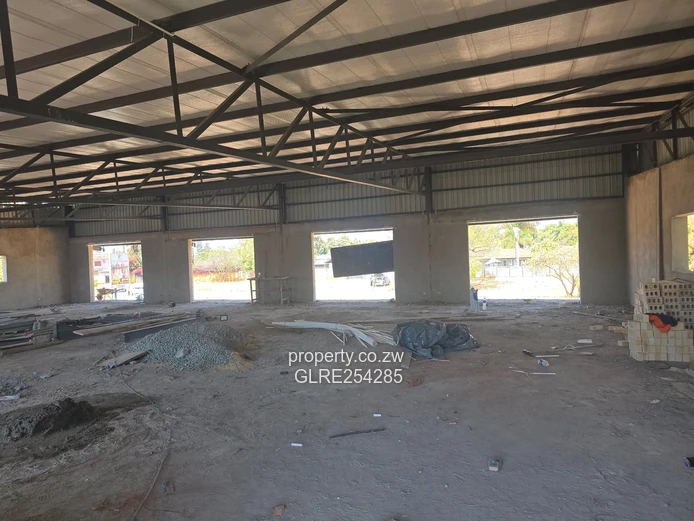 186m² Unfinished Industrial Warehouse — Belvedere (Borehole)