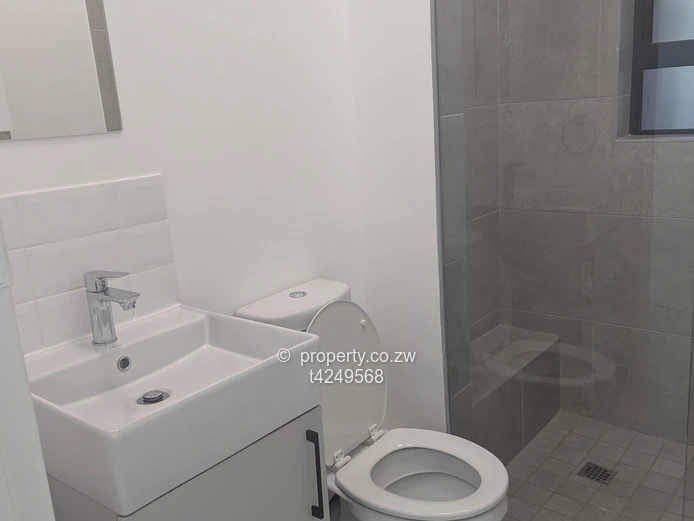Aspindale Park 2 bedroom flat to rent  (Sole Mandate)