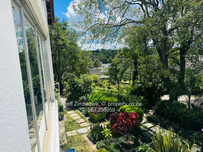 Prime Glen Lorne Real Estate: Solid 4-Bed Home on Over 1.7 Acres