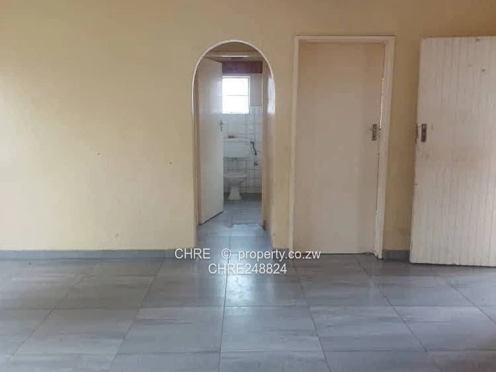 Ruwa Flat To Let