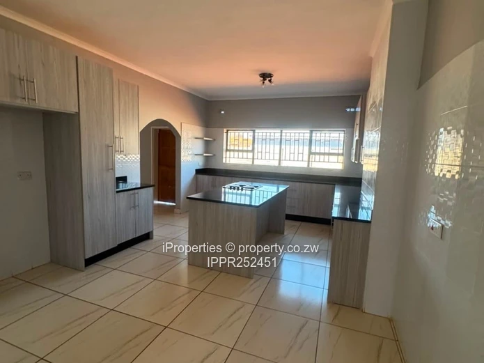 For Rent: 6-Bedroom Home | Mt Pleasant Heights | Us$1,600