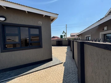 4 Bedroom Townhouse Complex