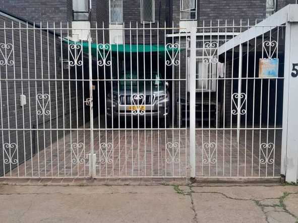 3 Bedroom Flat & Apartment