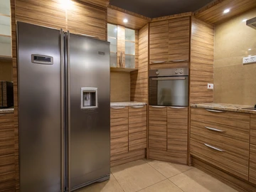 3 Bedroom Flat & Apartment