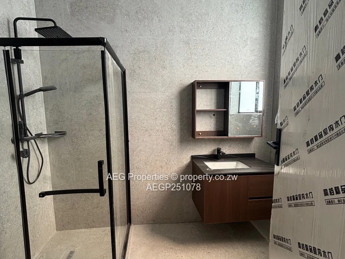 To Let Newly Built Luxury 4-Bedroom Townhouse |Highlands