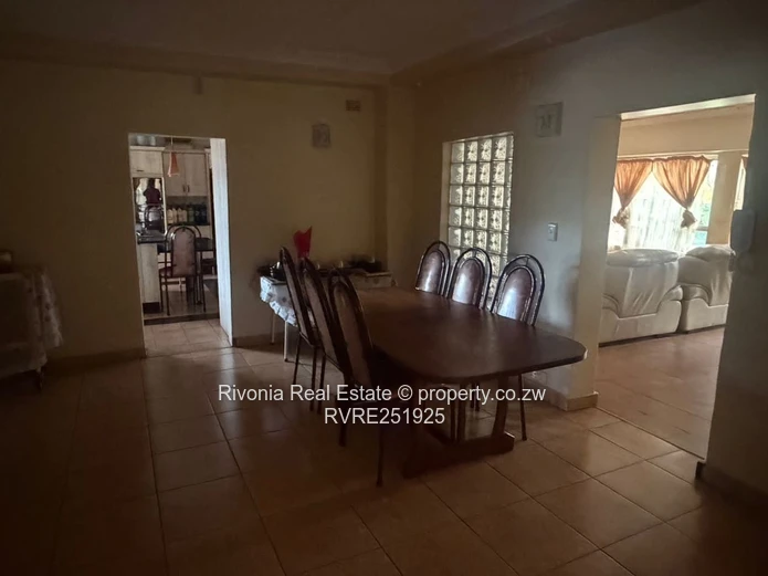 Quinnington: 6-Bed Home with Pool & Borehole on 1.2ha
