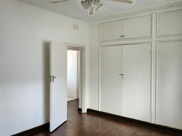 3 Bedroom Flat & Apartment