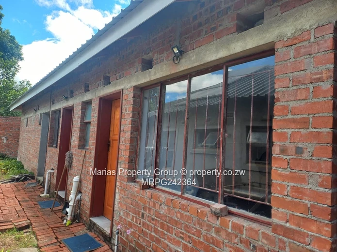 Greendale Brick Townhouse Complex - Furnished, Borehole