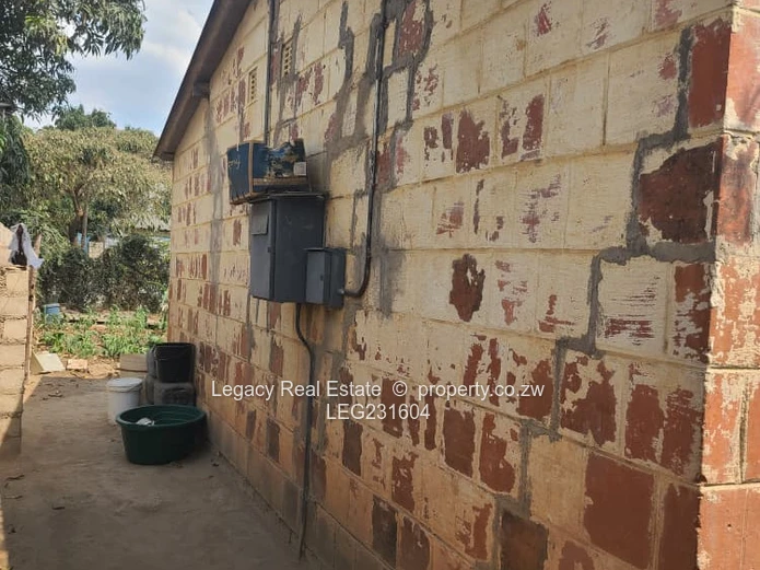 2-Bedroom Home for Sale in Zengeza 1