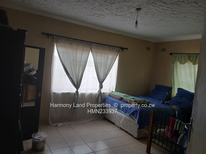 3 bedroomed house for sale in Damofalls Phase 2