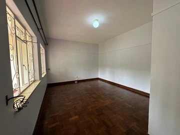 2 Bedroom Flat & Apartment