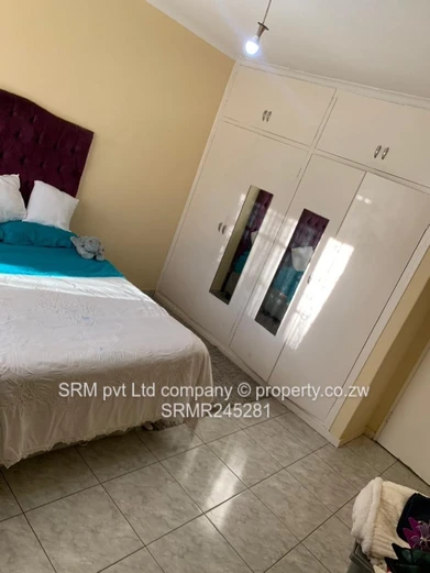 2 bed neat garden flat to let in Avondale 