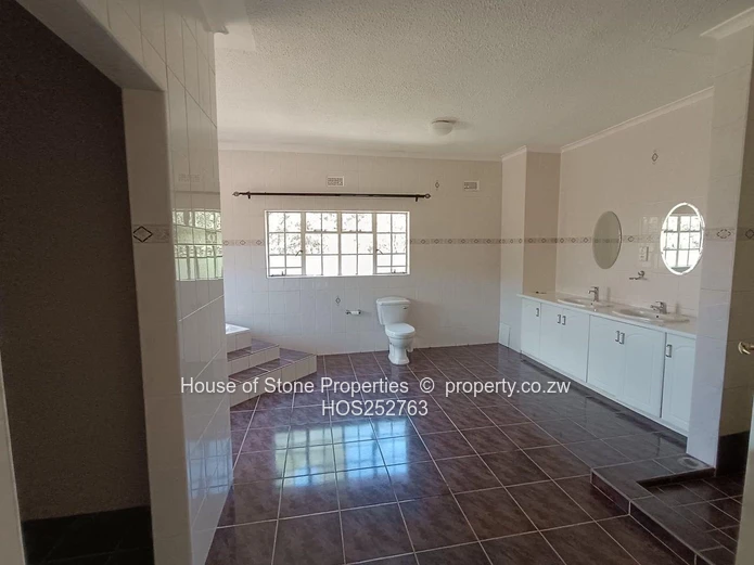 Luxurious Family Home – Folyjon Glen Lorne Sale