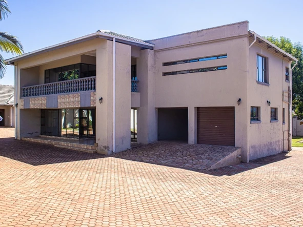 6 Bedroom House