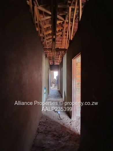 Premium Investment Canvas: Spacious 5-Bedroom Shell on 600sqm in Coveted Zimre Park